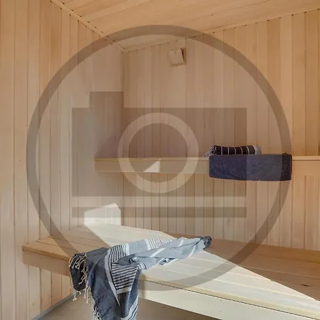 Cozy In With Sauna